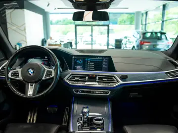 BMW X7 M50i V8 xDrive Steptronic