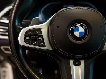 BMW X7 M50i V8 xDrive Steptronic