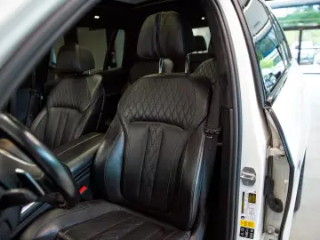 BMW X7 M50i V8 xDrive Steptronic