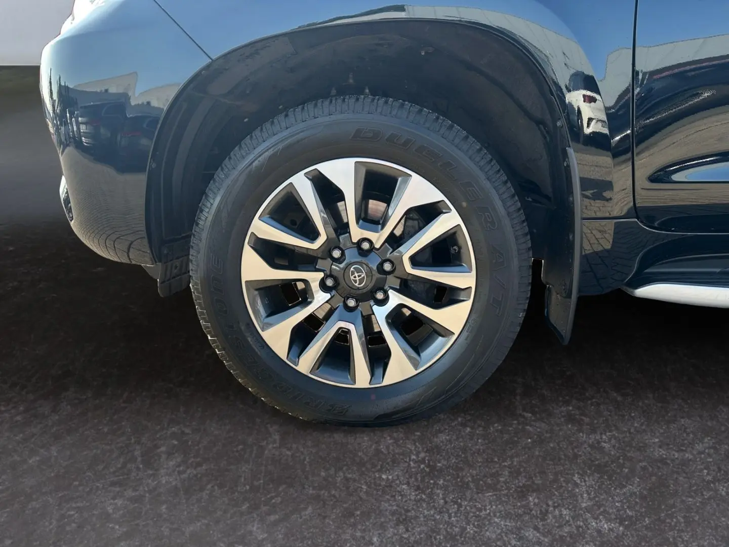 Land Cruiser 2.8 D-4D Automatik Executive *AHK*