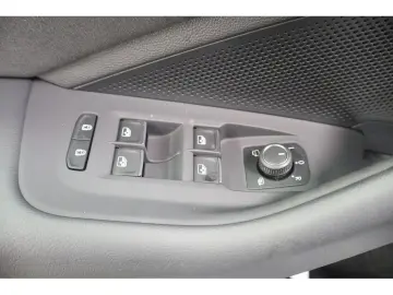 Passat Variant 2.0 TDI R-Line DSG,Matrix,AHK,HUD
