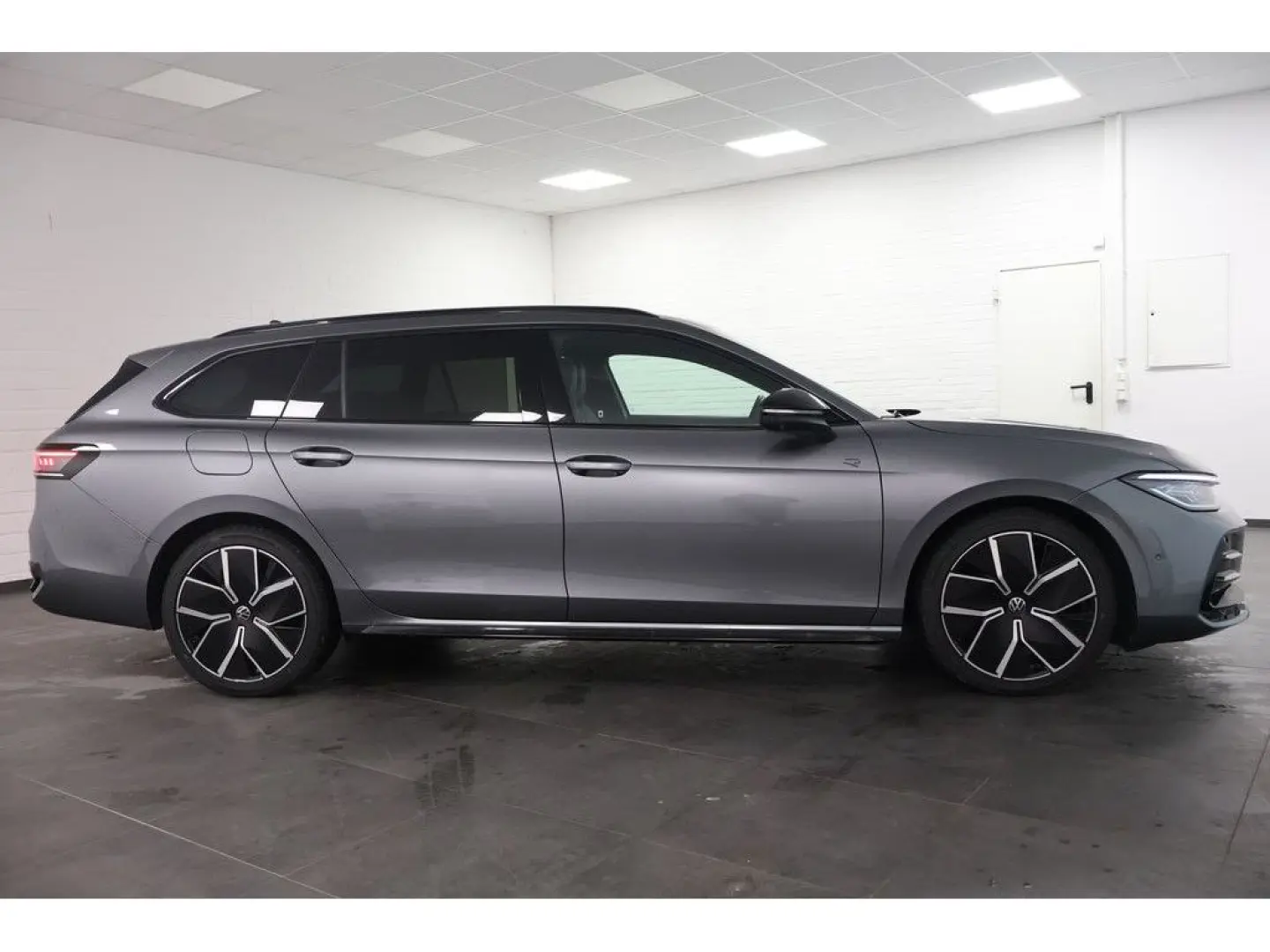 Passat Variant 2.0 TDI R-line DSG,Navi, Matrix,A