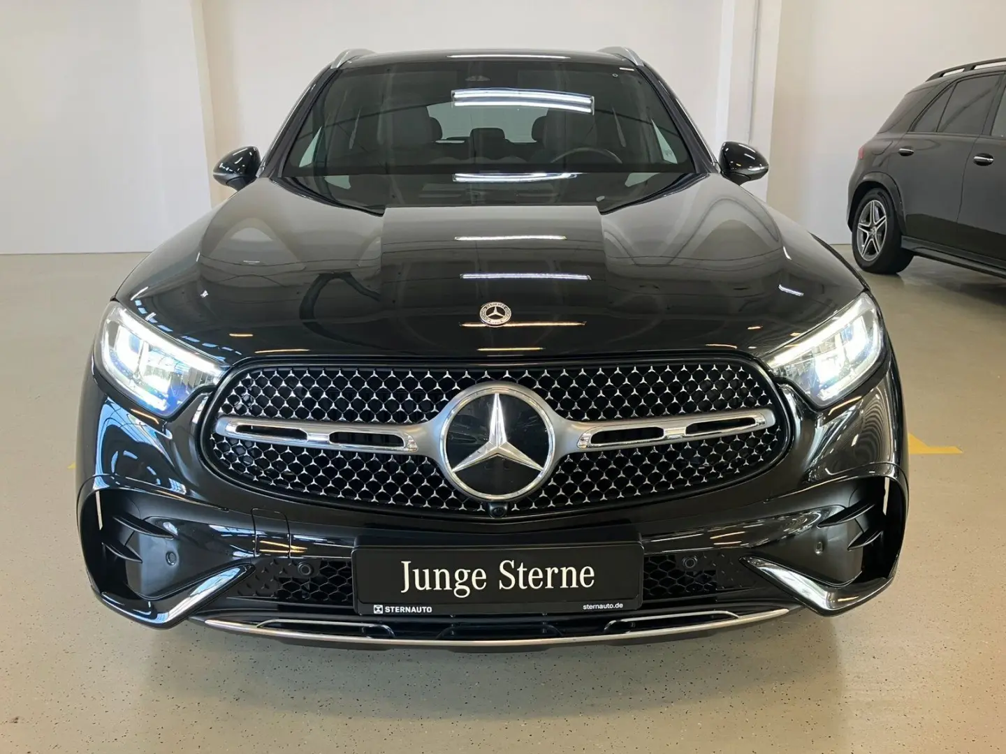 GLC 200 4M AMG AHK Pano 19 Zoll WinterP LED RüCa