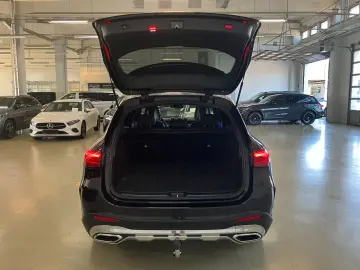 GLC 200 4M AMG AHK Pano 19 Zoll WinterP LED RüCa