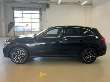 GLC 200 4M AMG AHK Pano 19 Zoll WinterP LED RüCa