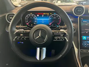 GLC 200 4M AMG AHK Pano 19 Zoll WinterP LED RüCa