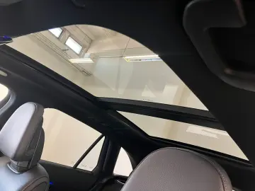 GLC 200 4M AMG AHK Pano 19 Zoll WinterP LED RüCa