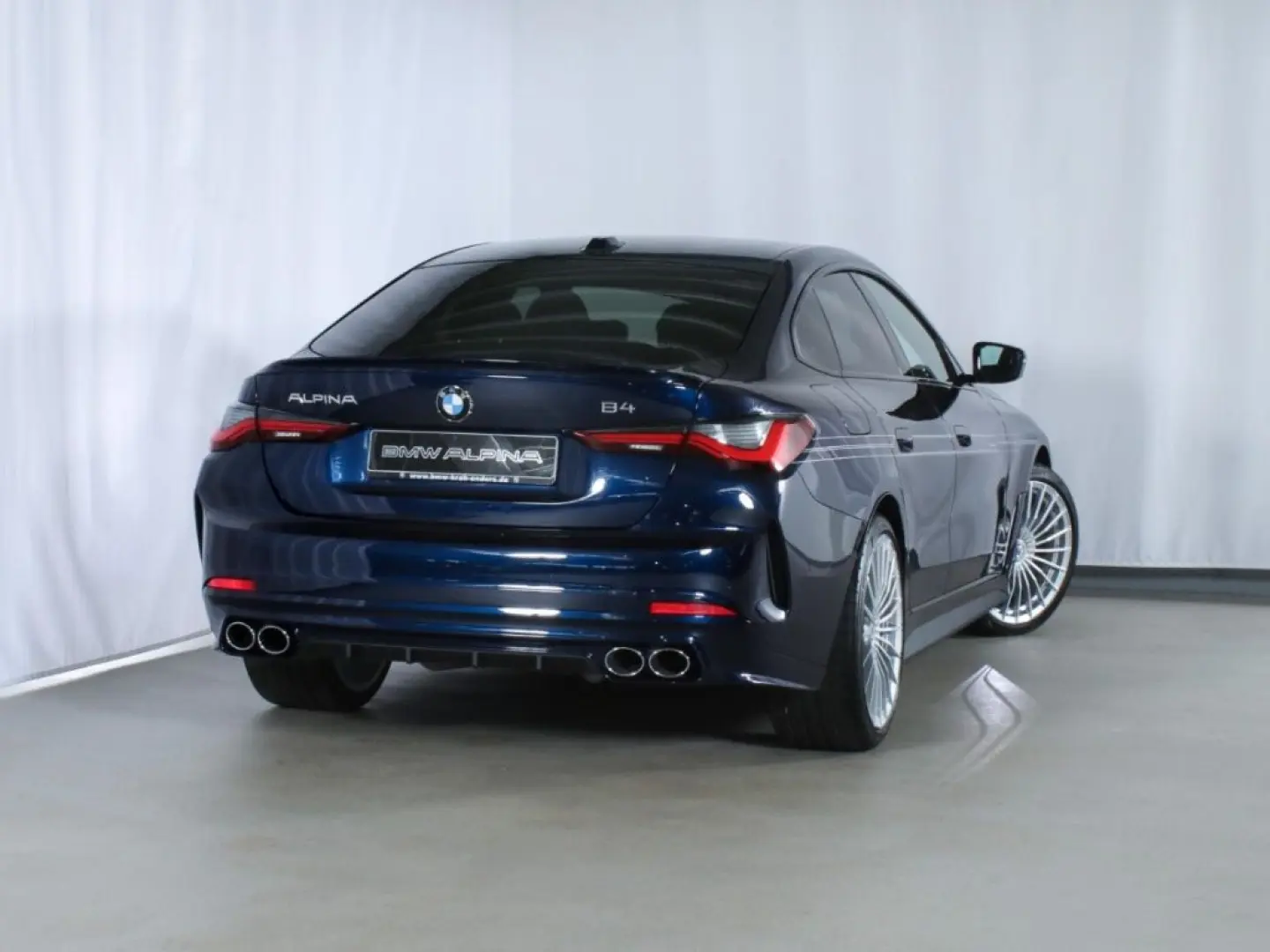B4 Gran Coupe Allrad 301 km/h Harman Laserlicht