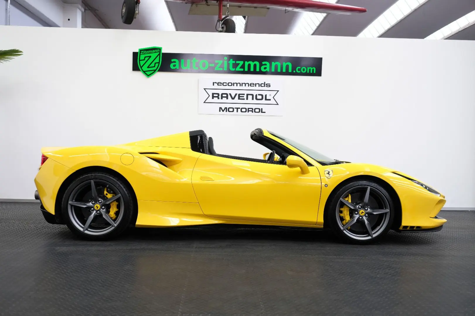 F8 Spider/CARBON/LIFT/PASS.DISPL/RACINGSEATS/JBL