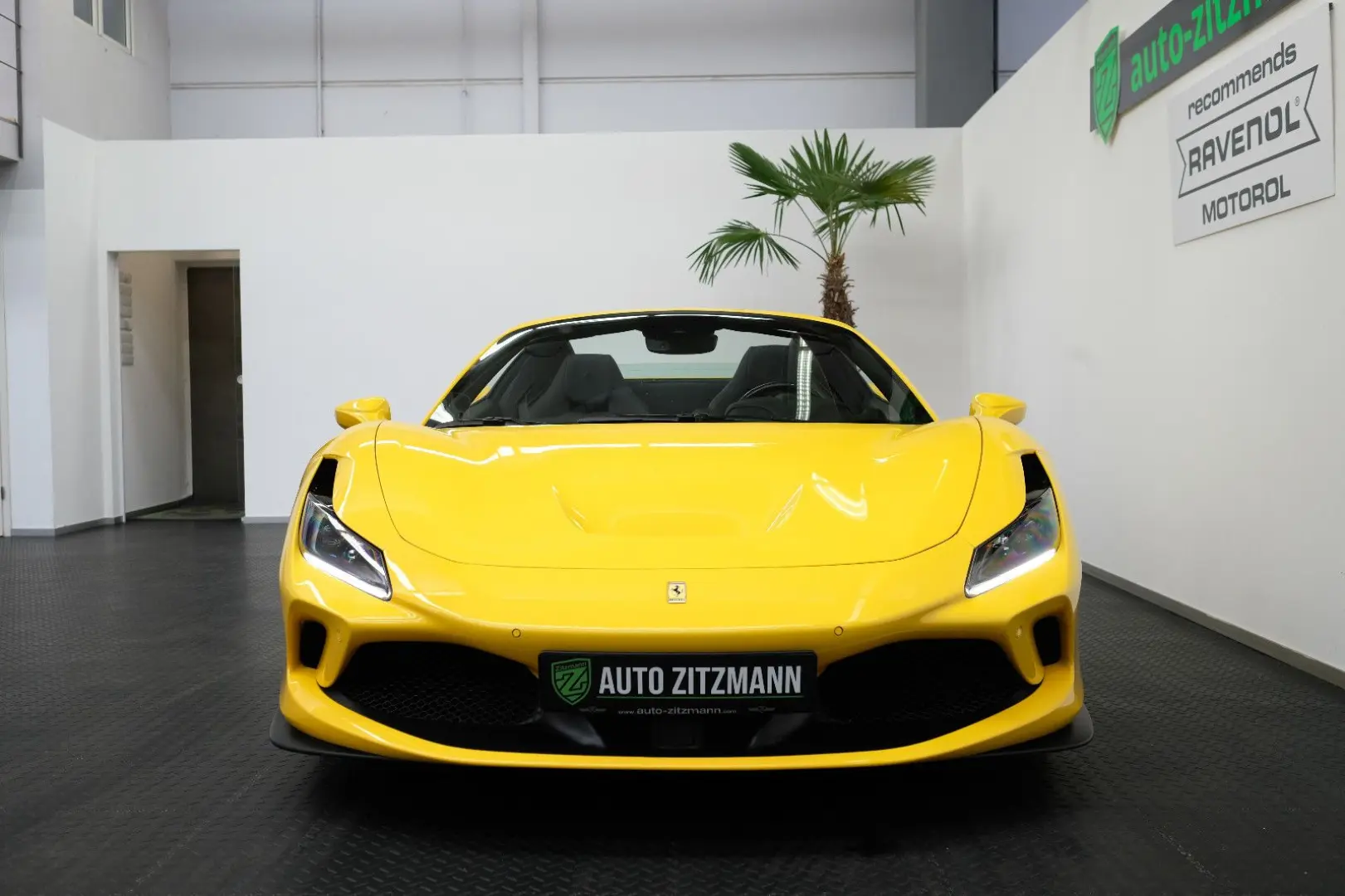 F8 Spider/CARBON/LIFT/PASS.DISPL/RACINGSEATS/JBL