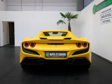 F8 Spider/CARBON/LIFT/PASS.DISPL/RACINGSEATS/JBL