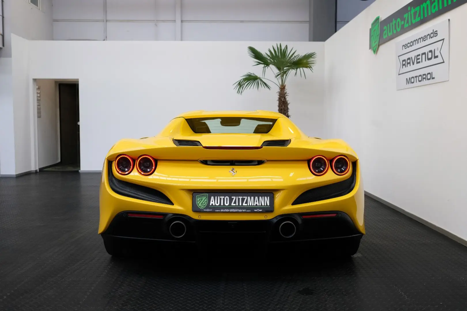 F8 Spider/CARBON/LIFT/PASS.DISPL/RACINGSEATS/JBL