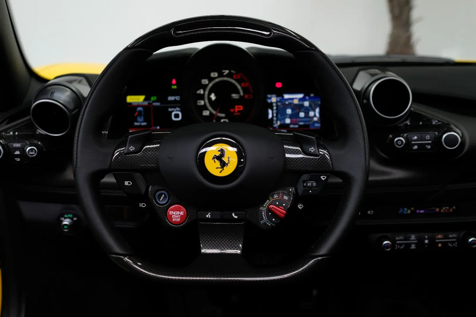 F8 Spider/CARBON/LIFT/PASS.DISPL/RACINGSEATS/JBL