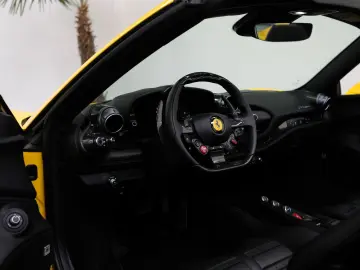 F8 Spider/CARBON/LIFT/PASS.DISPL/RACINGSEATS/JBL