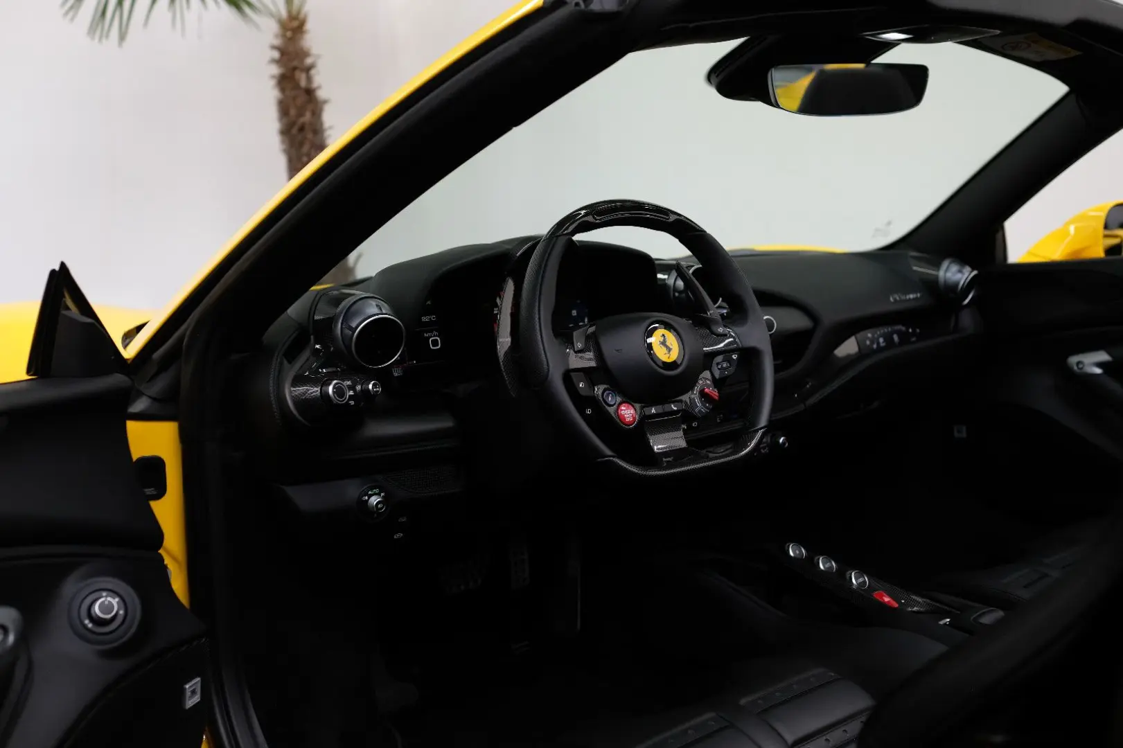 F8 Spider/CARBON/LIFT/PASS.DISPL/RACINGSEATS/JBL