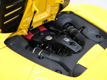 F8 Spider/CARBON/LIFT/PASS.DISPL/RACINGSEATS/JBL