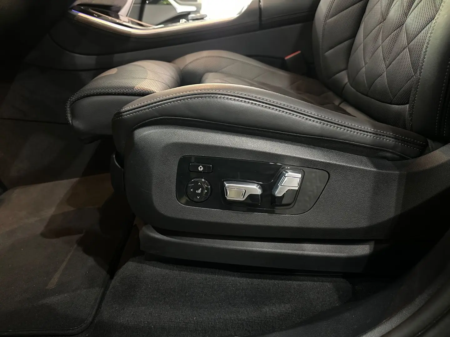 X5 30d xDrive M Sport /PANORAMA / H&K /Sitzklima