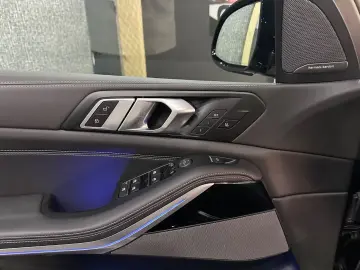 X5 30d xDrive M Sport /PANORAMA / H&K /Sitzklima