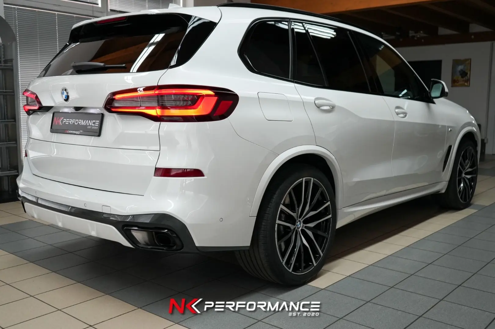 X5 xDrive 40 d M Sport / B&W / TV / PANO / AHK
