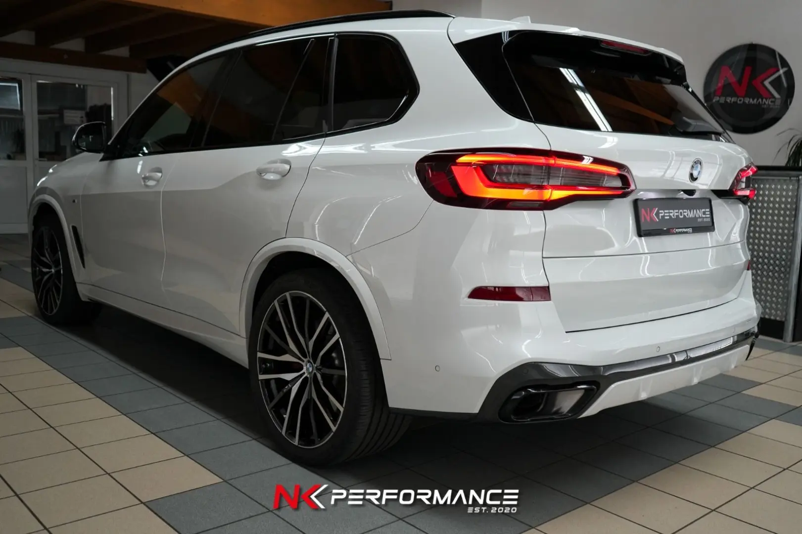 X5 xDrive 40 d M Sport / B&W / TV / PANO / AHK