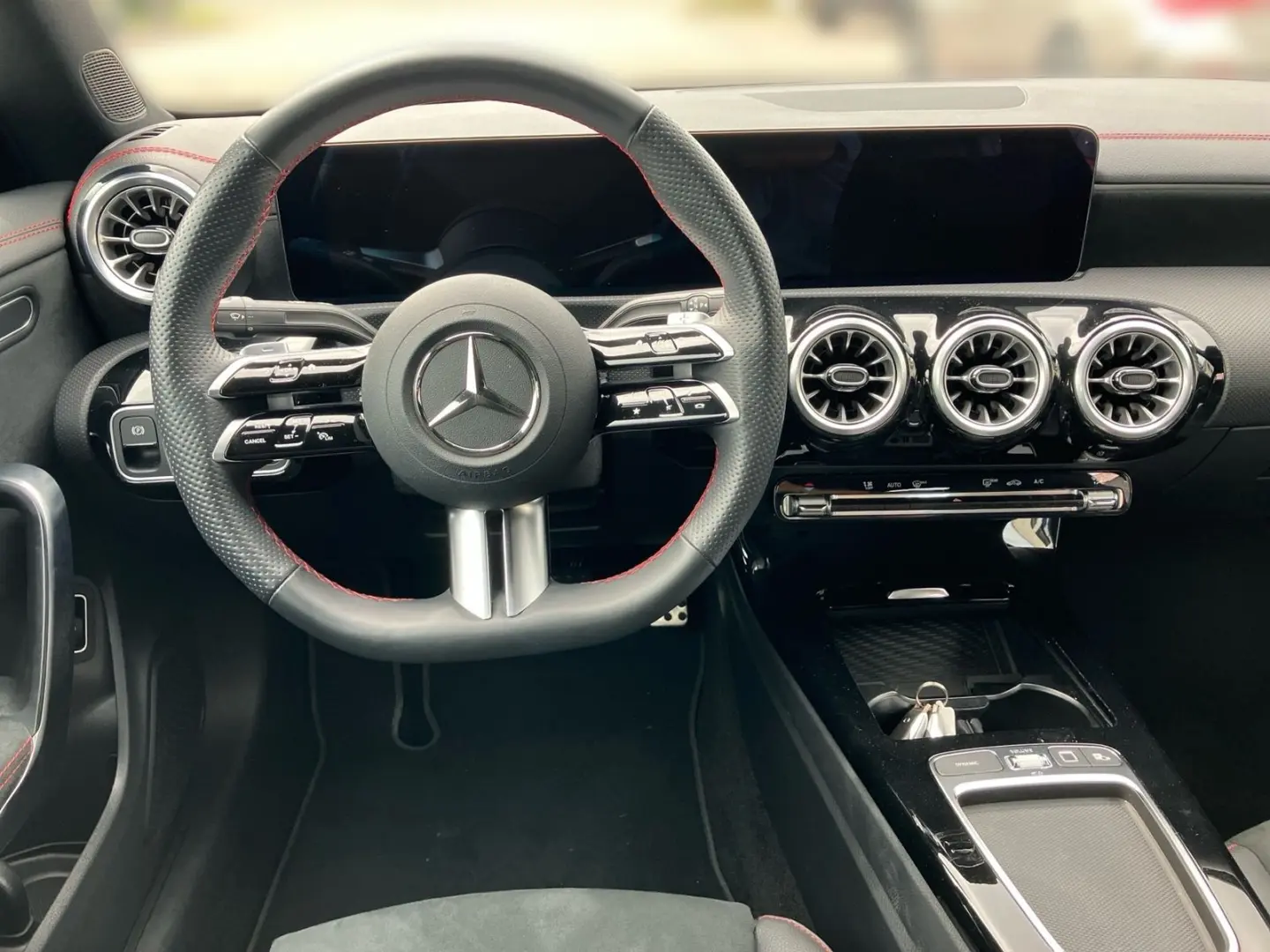 CLA 200 AMG AdvPlus+MBUX+LED+Kam+Key+SHZ+Apple
