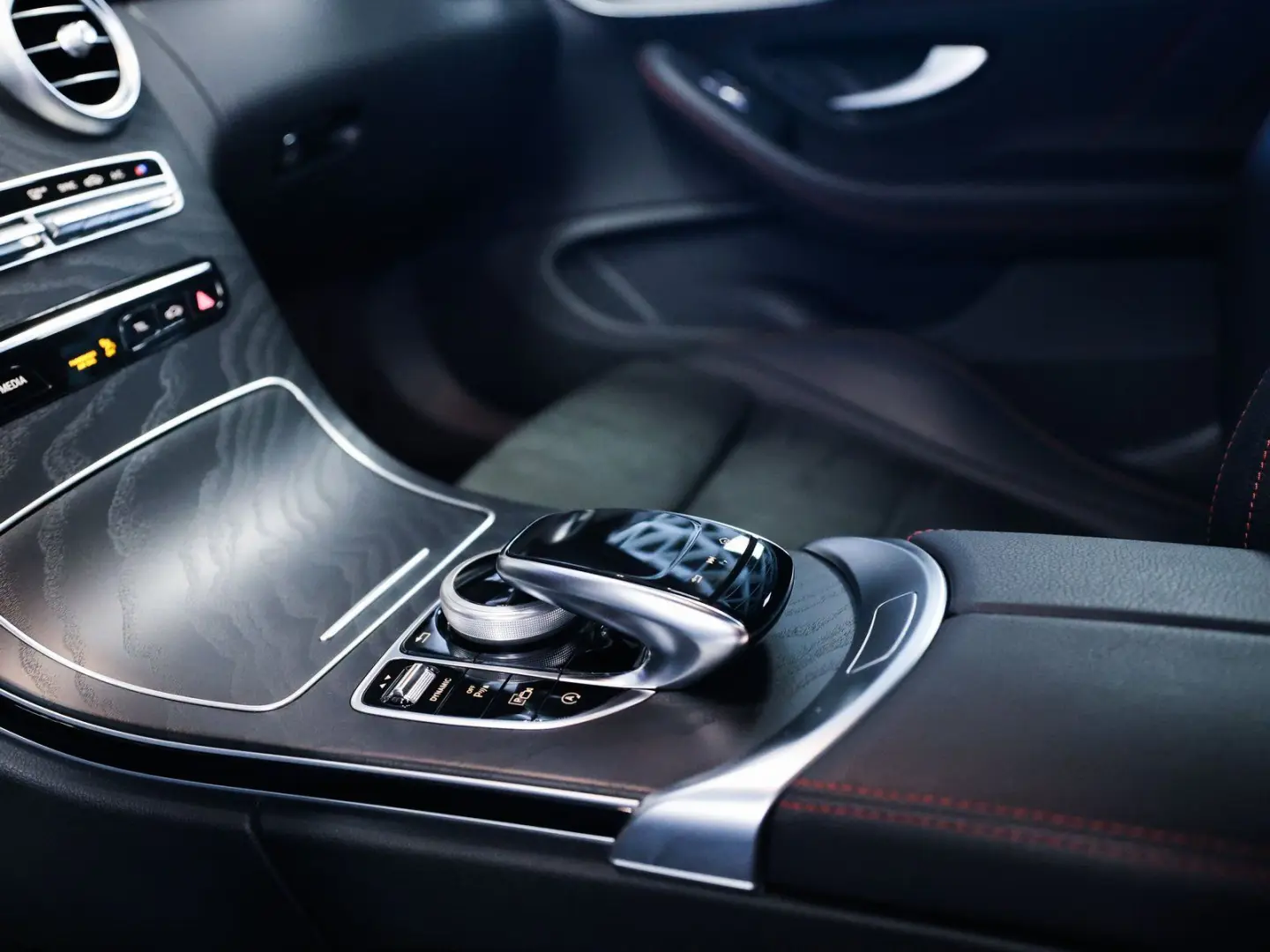 C 220 d Coupe AMG Line-Plus Panorama/Night/Info