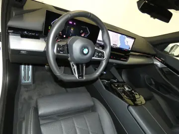 520d xDrive M Sportpaket*HUD*Leder*LM 21Zoll