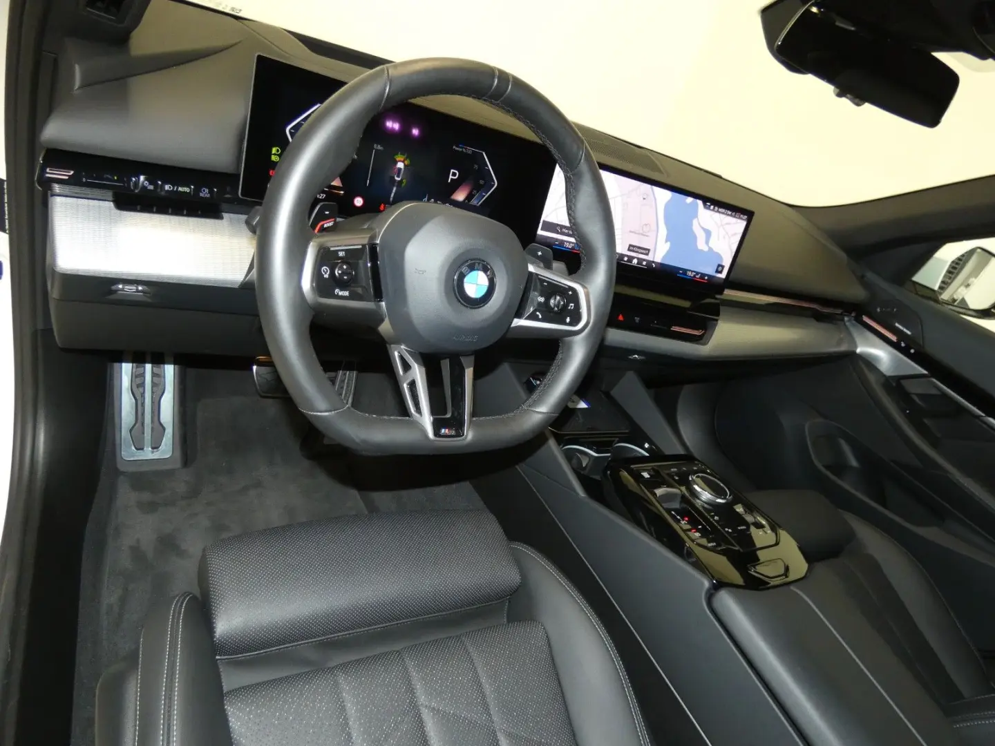 520d xDrive M Sportpaket*HUD*Leder*LM 21Zoll
