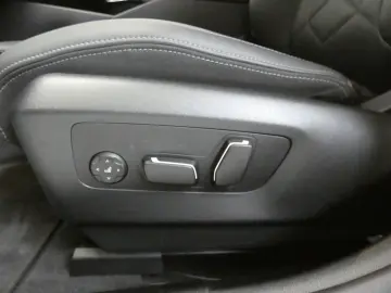 520d xDrive M Sportpaket*HUD*Leder*LM 21Zoll