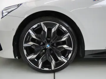 520d xDrive M Sportpaket*HUD*Leder*LM 21Zoll