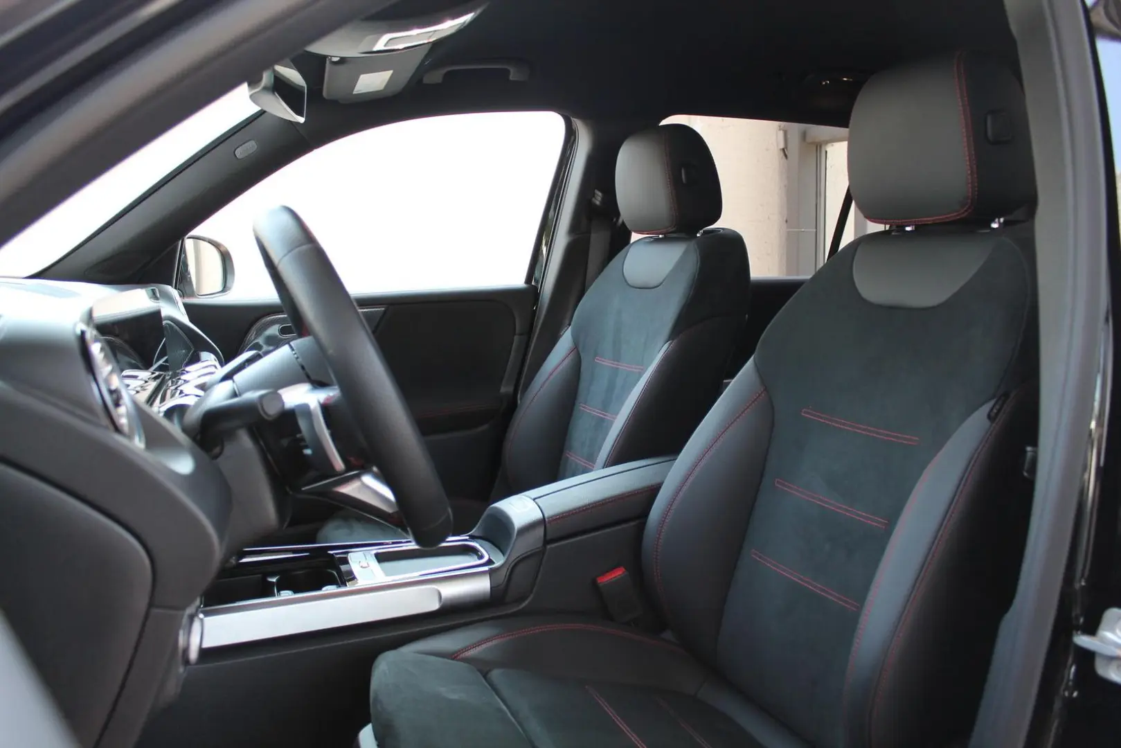 GLB AMG Line Prem. 220d 4M 7stz 360*Cam Sound...