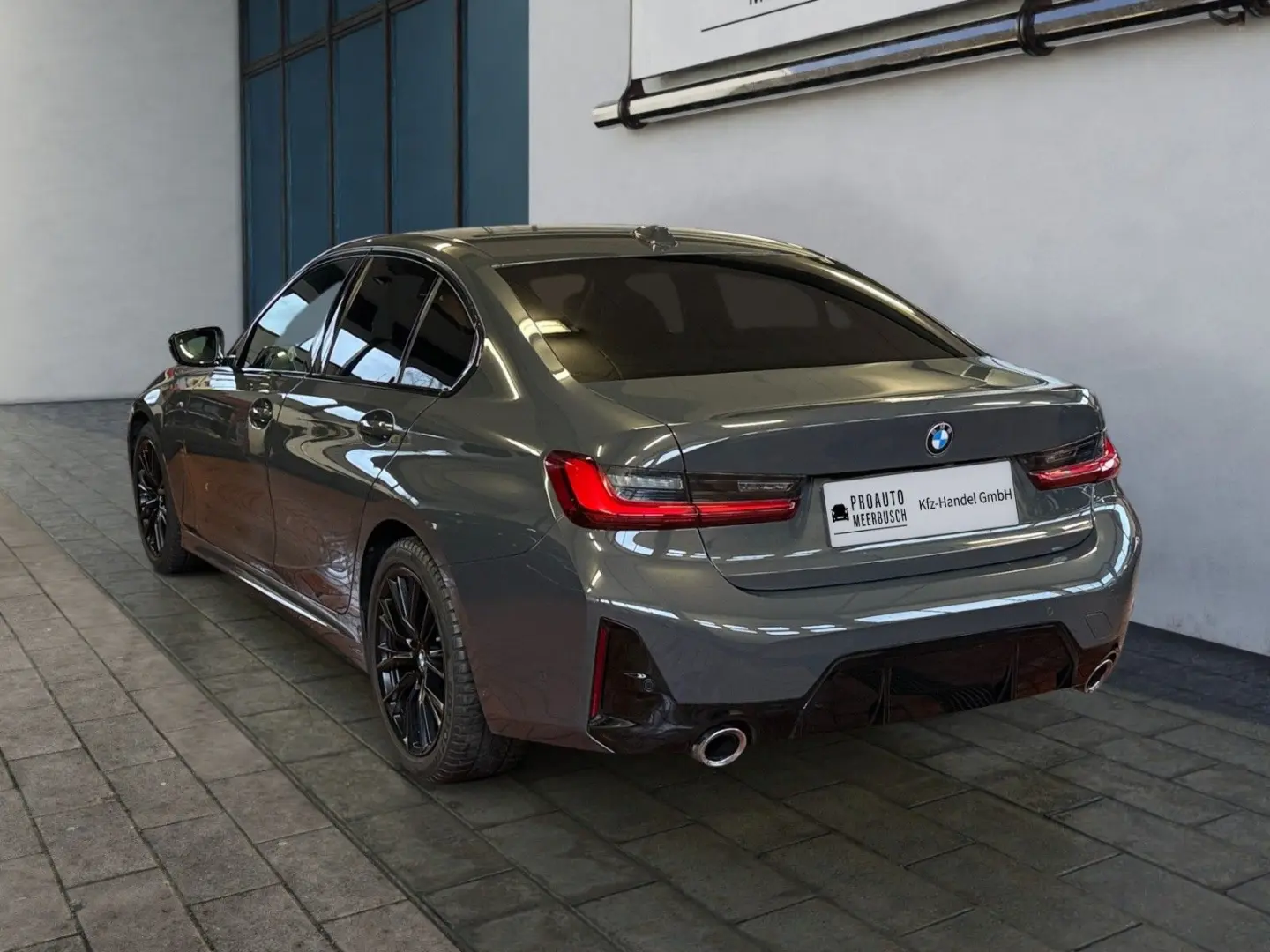 320i M Sport ADAPTLED/GLASDACH/360°/HIFI/HUD