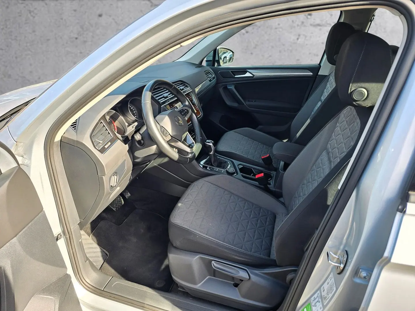 Tiguan 2.0 TSI DSG 4Motion/Navi/LED/ACC/Lane/DAB