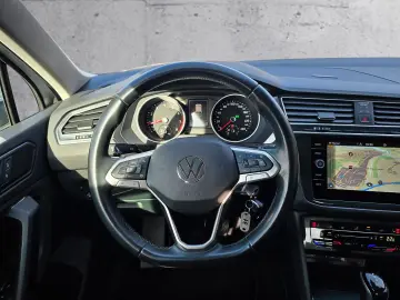 Tiguan 2.0 TSI DSG 4Motion/Navi/LED/ACC/Lane/DAB