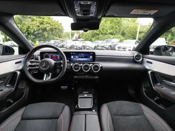 CLA 220 4M Coupé AMG Sport Advanced Plus Distr.