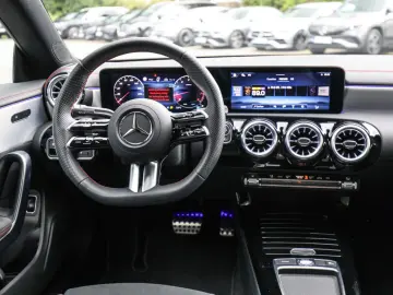 CLA 220 4M Coupé AMG Sport Advanced Plus Distr.