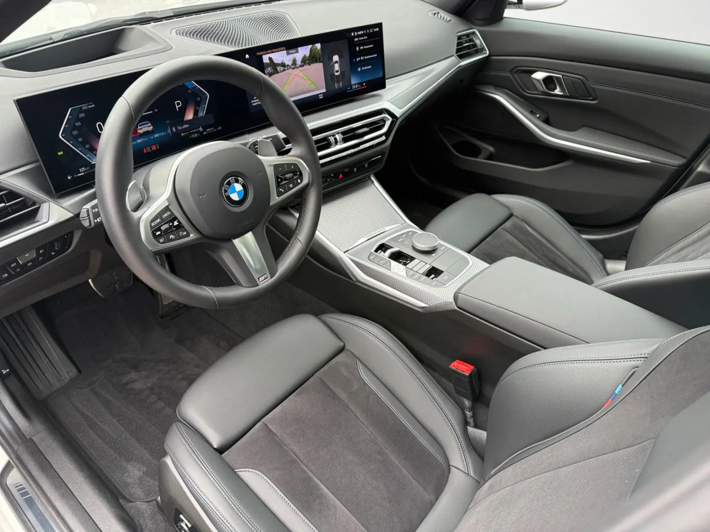 320d M Sport Navi Klima PDC Kamera HiFi AHK Glas