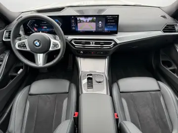 320d M Sport Navi Klima PDC Kamera HiFi AHK Glas