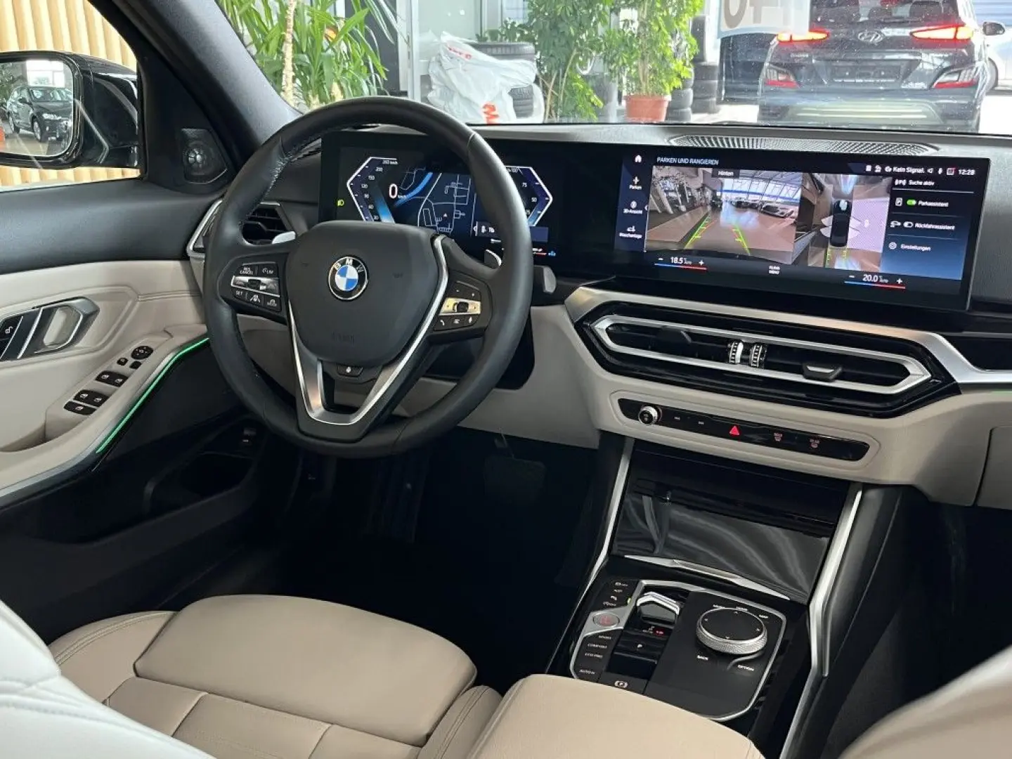 318 i Harman/Kardon 360°Cam LED Leder digCockpit