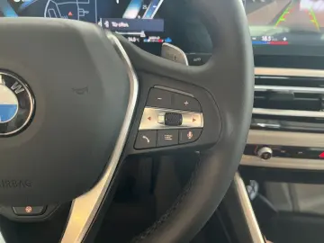 318 i Harman/Kardon 360°Cam LED Leder digCockpit