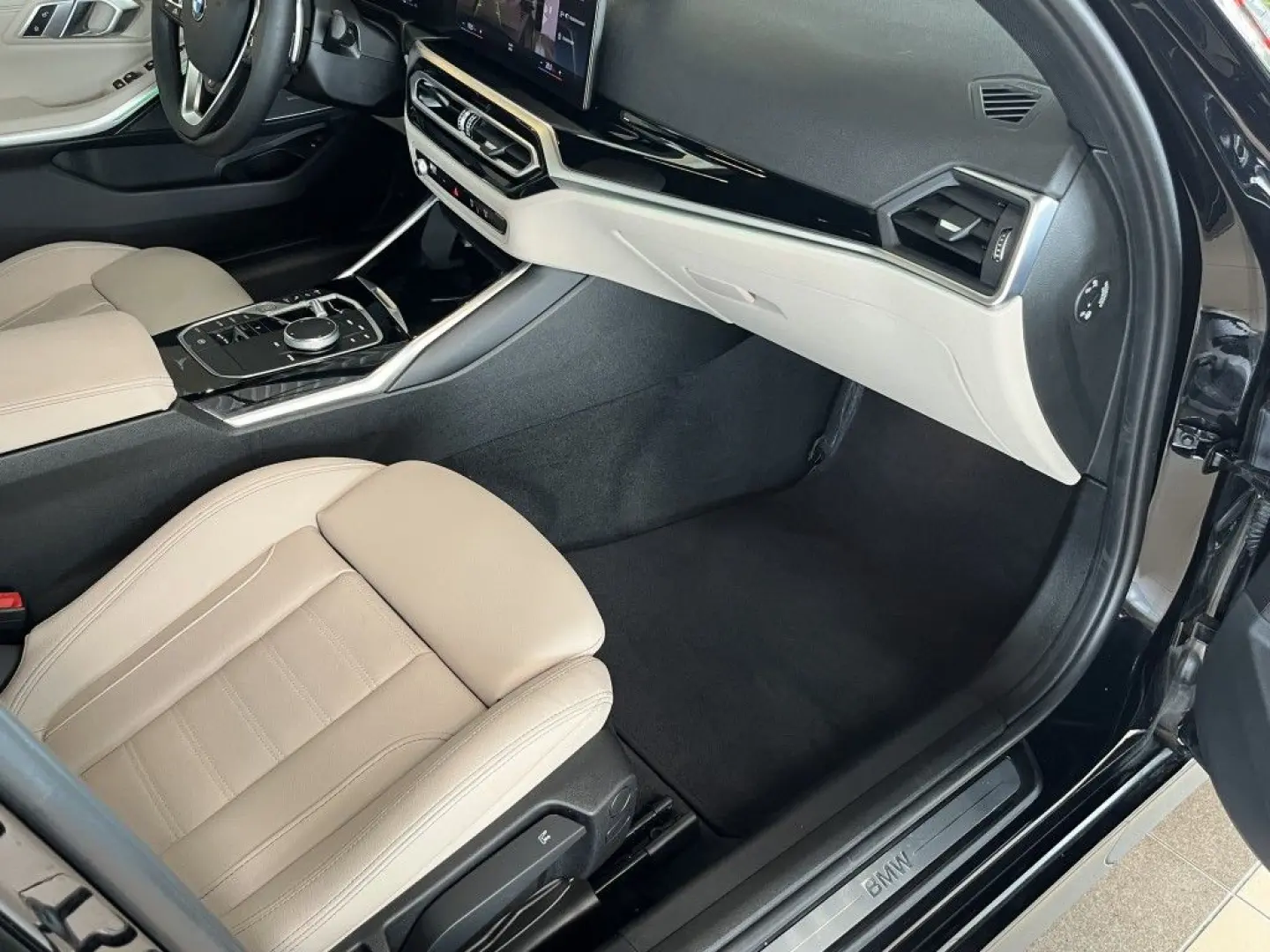 318 i Harman/Kardon 360°Cam LED Leder digCockpit