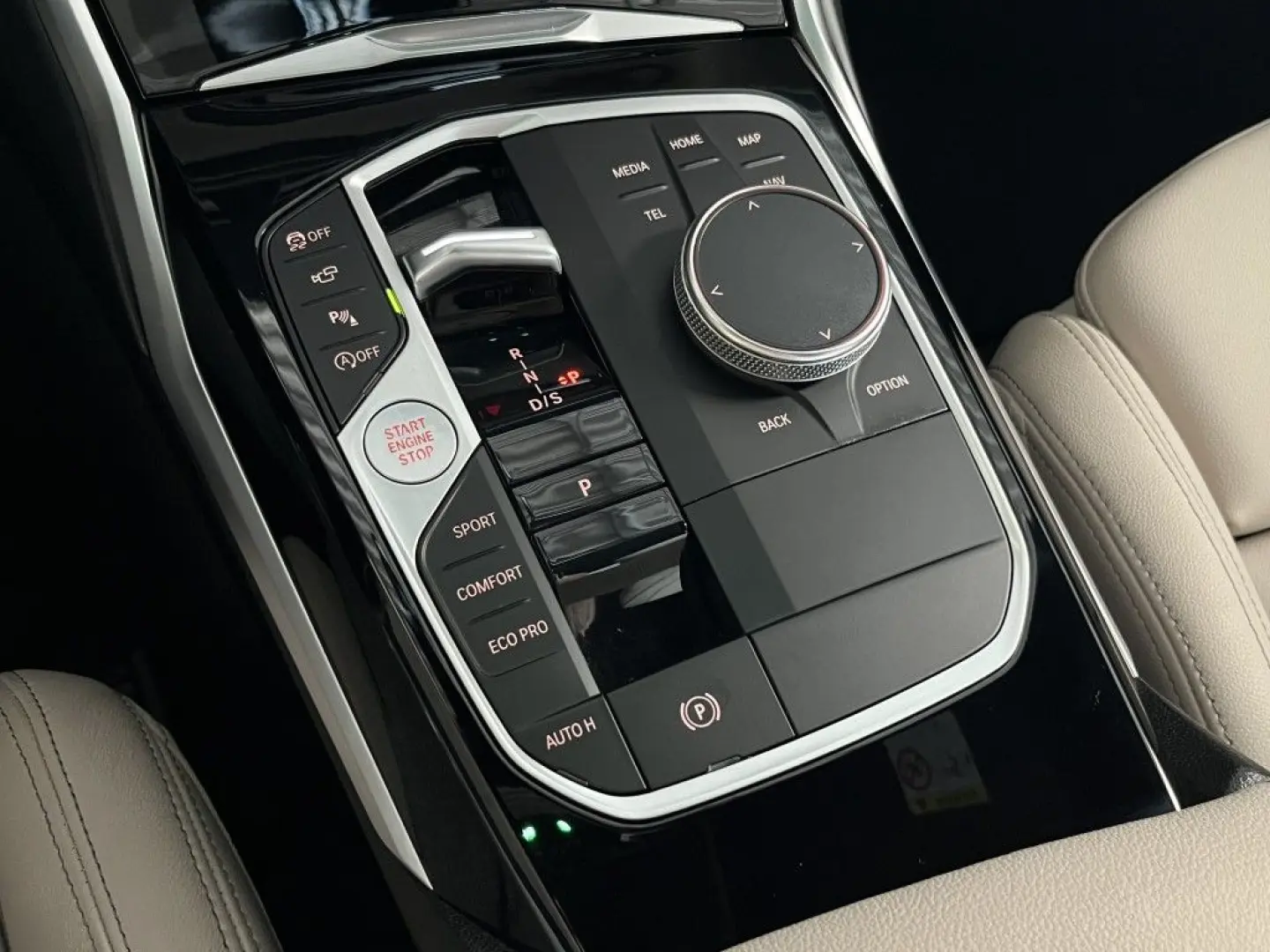 318 i Harman/Kardon 360°Cam LED Leder digCockpit