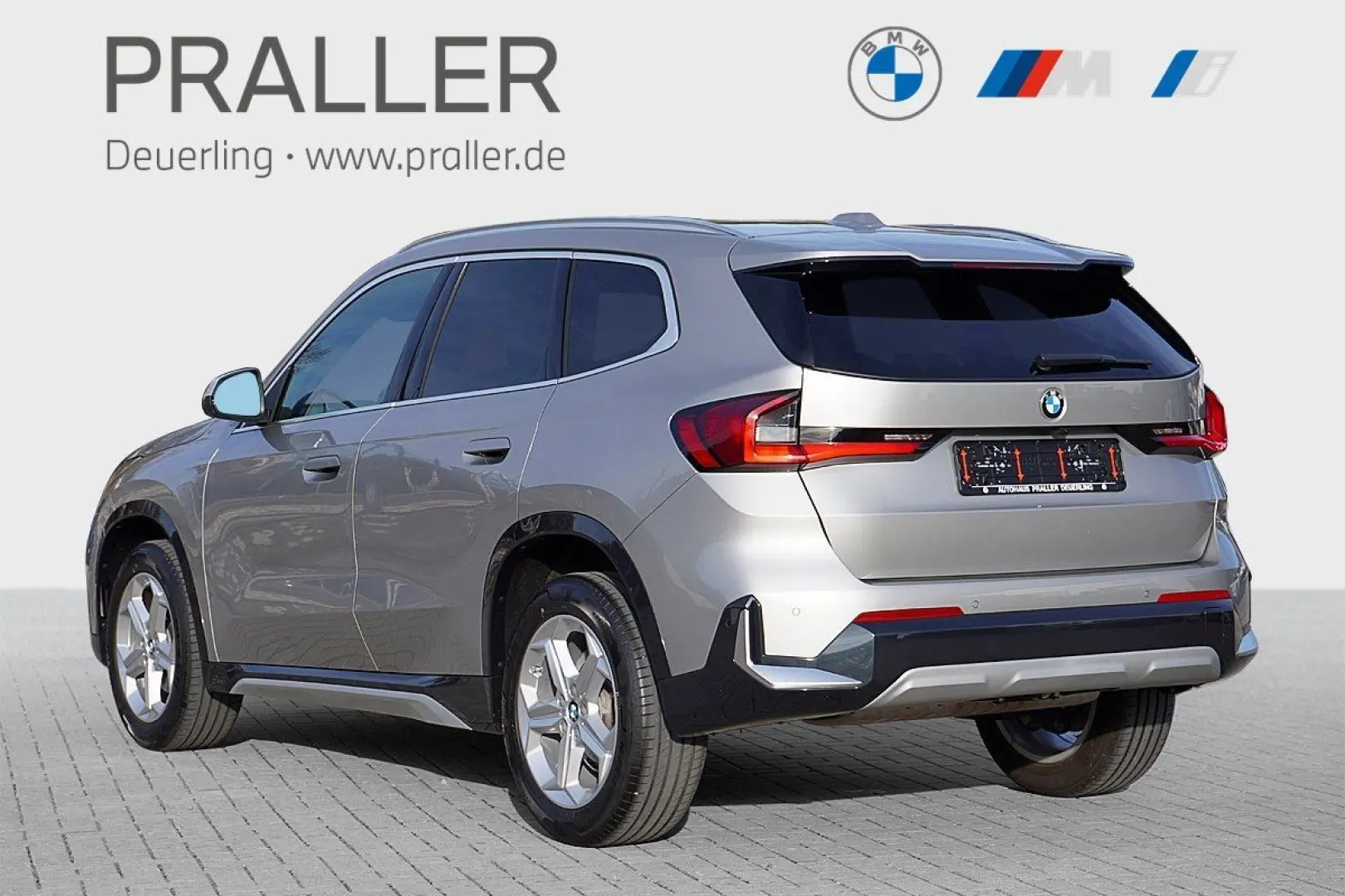 X1 sDrive18i xLine AHK Sportsitze HeadUp Kamera