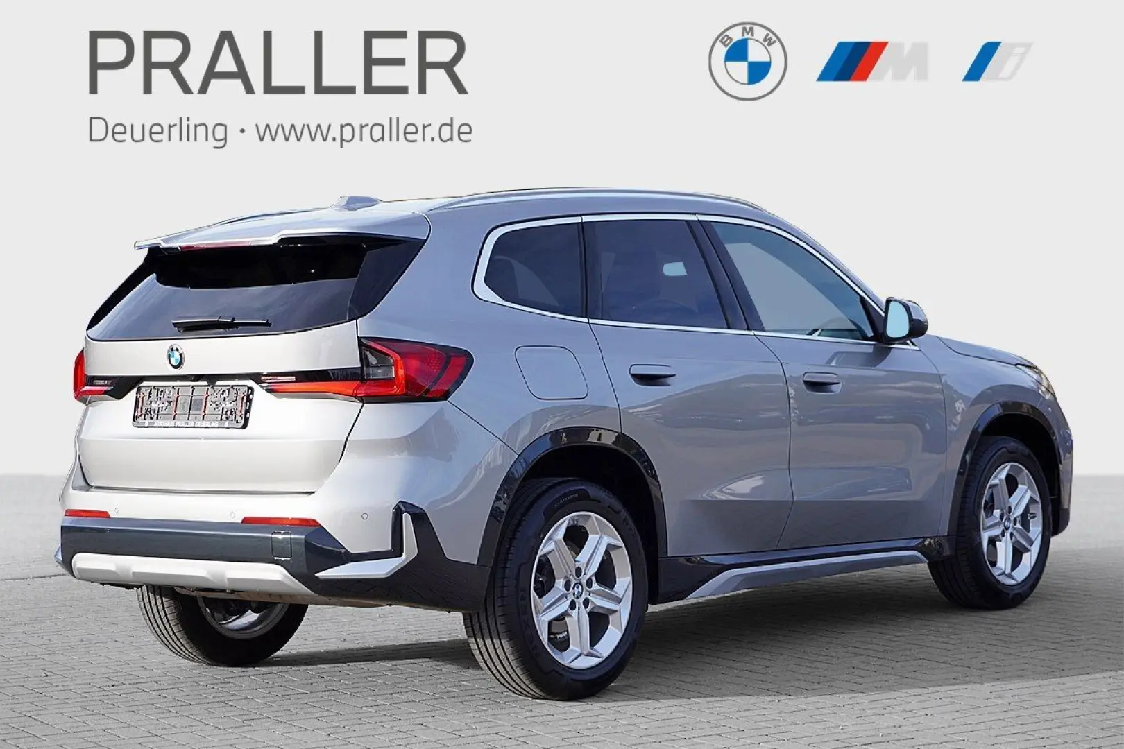 X1 sDrive18i xLine AHK Sportsitze HeadUp Kamera