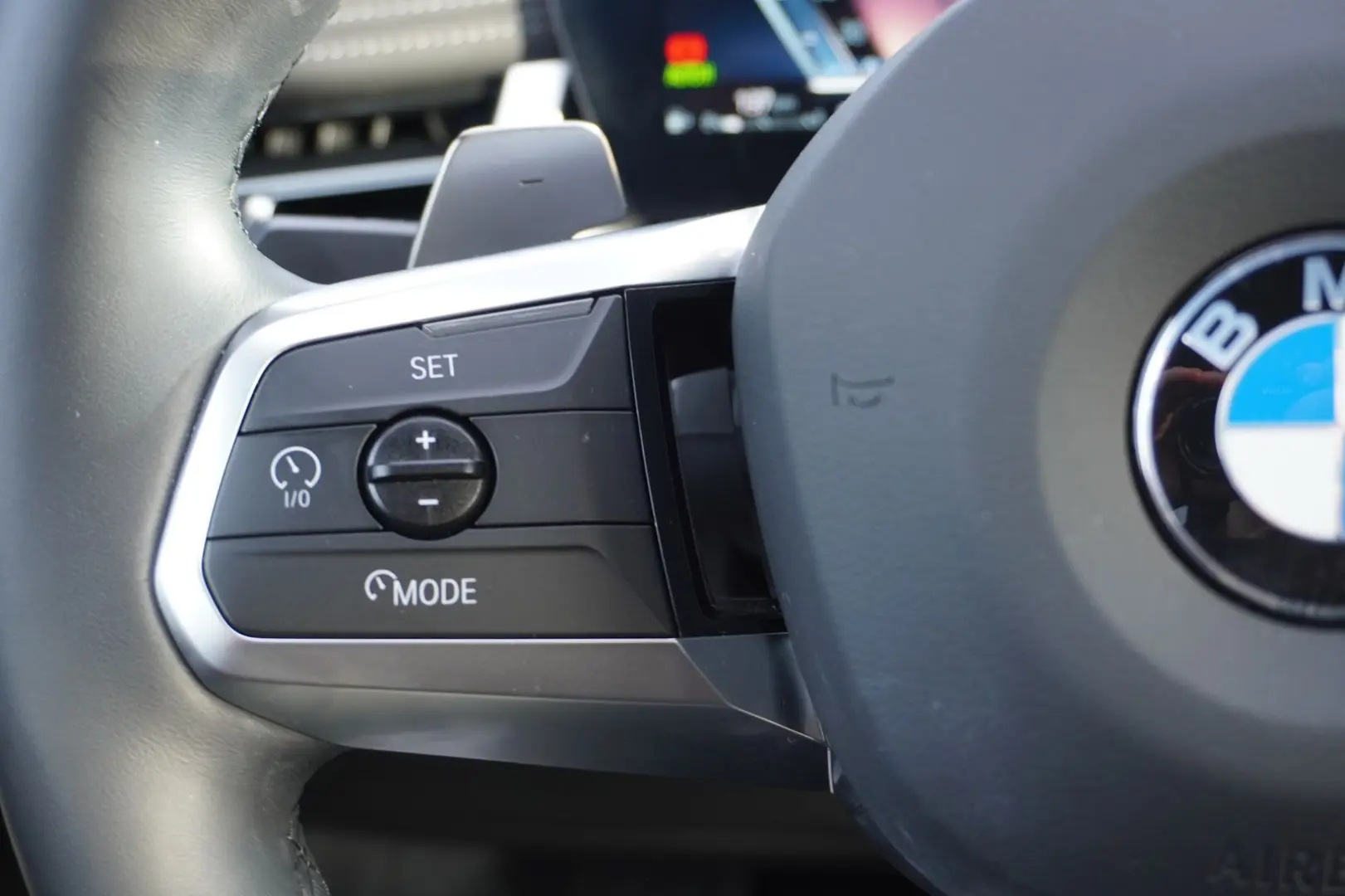 X1 sDrive18i xLine AHK Sportsitze HeadUp Kamera