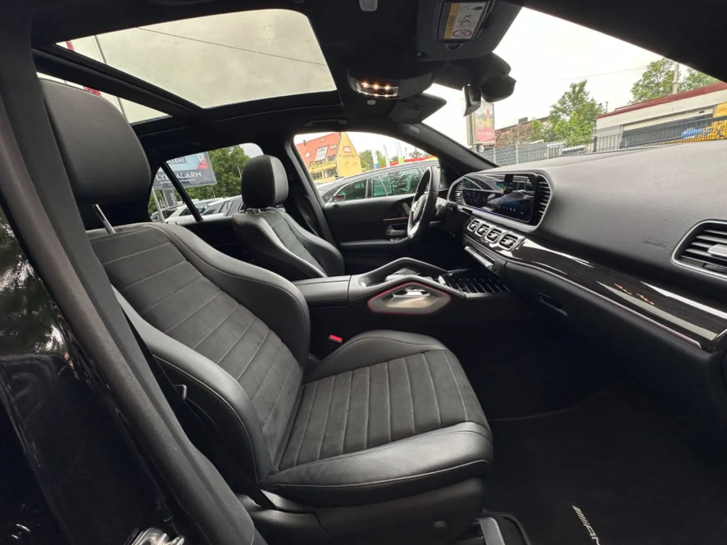 GLE 300 MBUX 4Matic Panorama AHK AMG MULTIBEAM