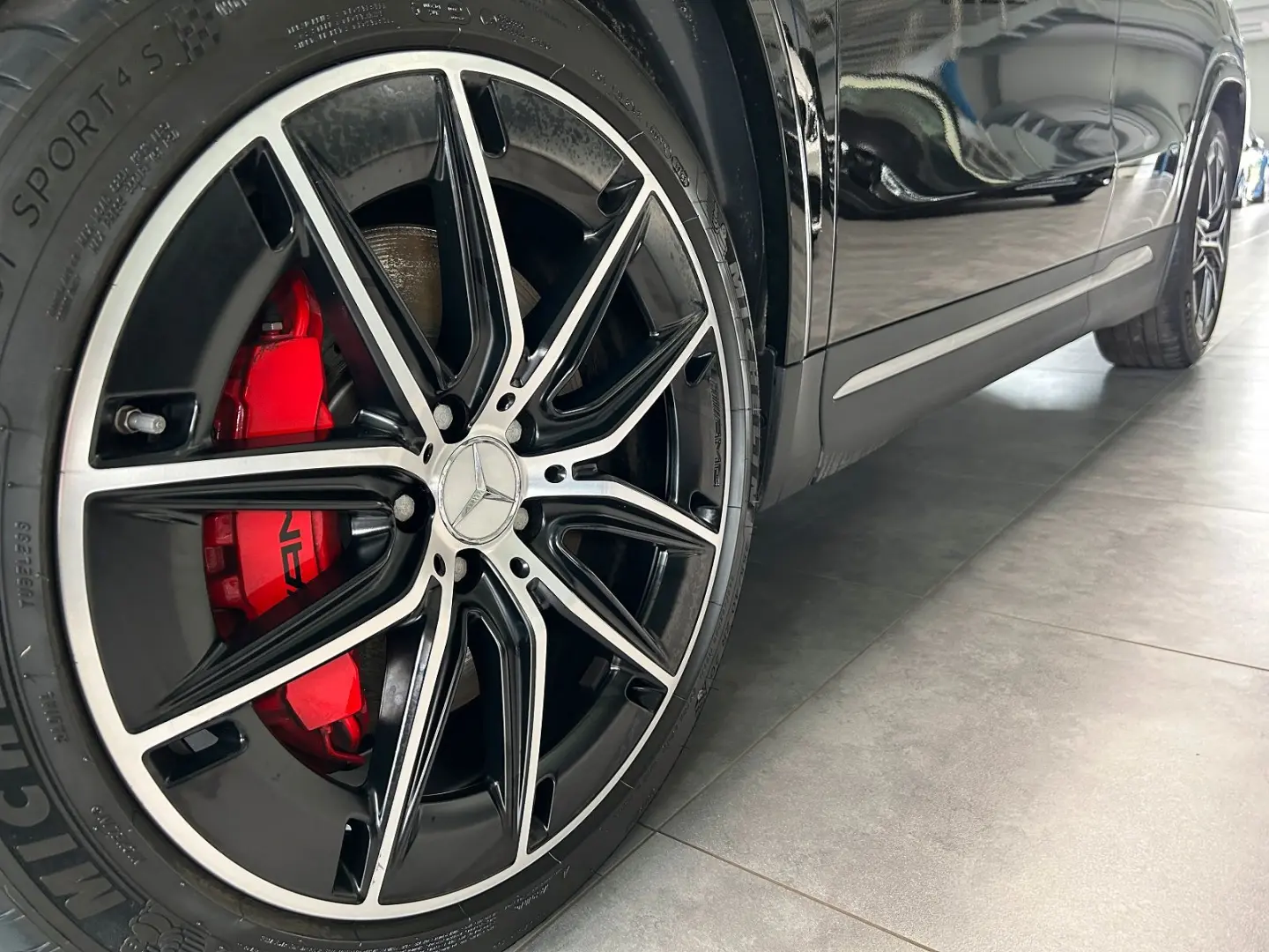 GLA 45 AMG S 4M+ DISTRONIC-AHK-PER.SITZ-PANORAMA