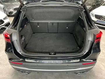 GLA 45 AMG S 4M+ DISTRONIC-AHK-PER.SITZ-PANORAMA