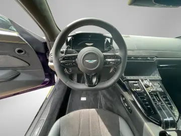 Aston Martin V8 Vantage MY25 / Carbon/ Soundsystem