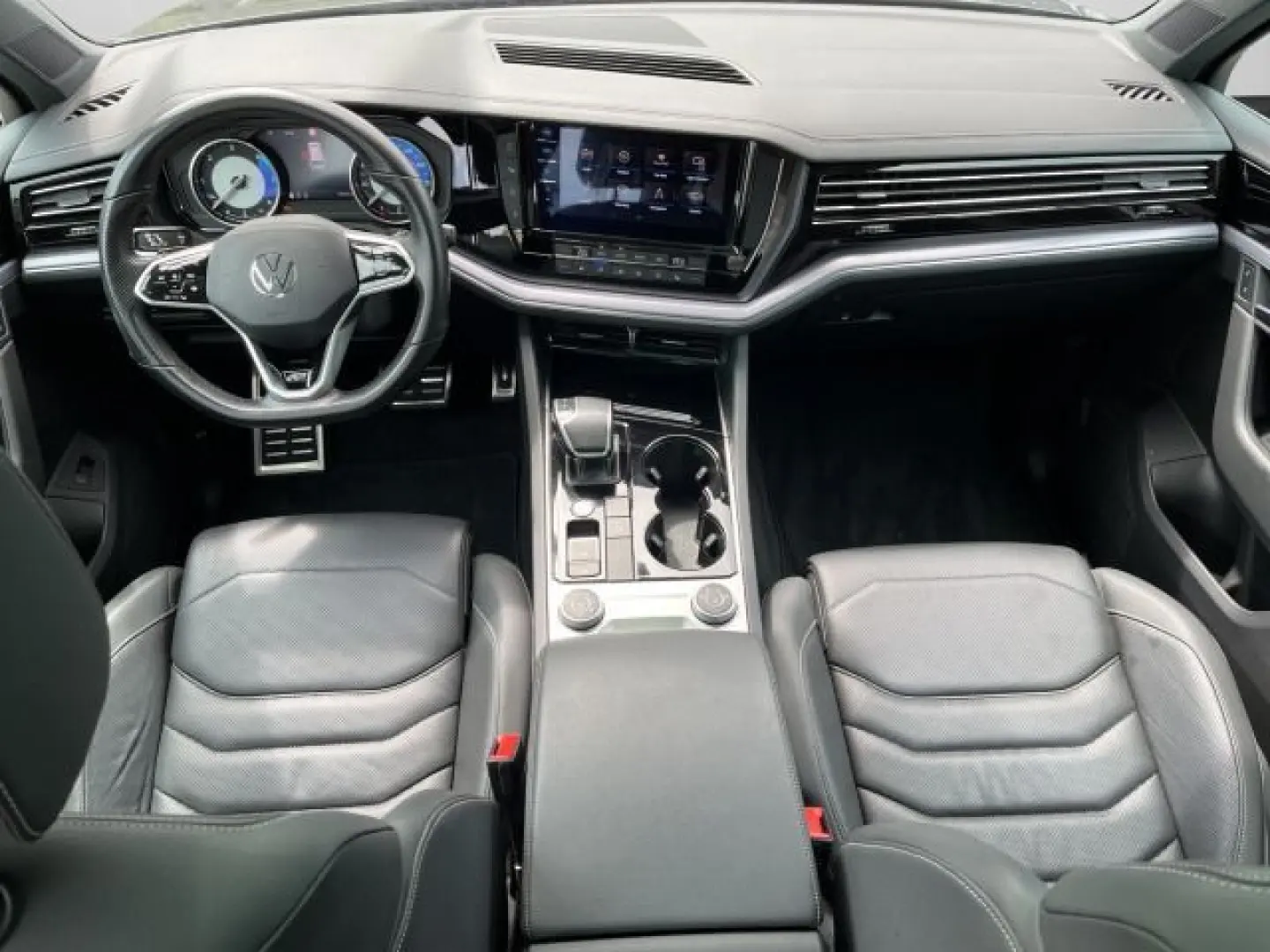 Touareg 3.0 TDI R-Line AHK+Pano